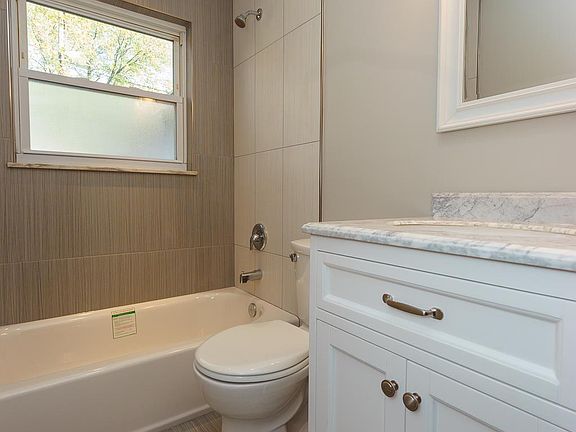 2nd image of 1137-1139 E Central Ave