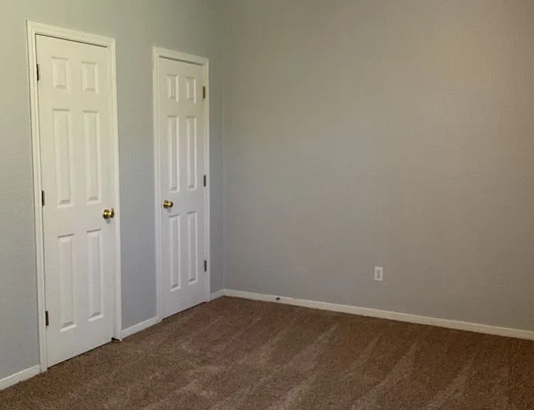 3906 Hitchrock Dr #B — Photo 12