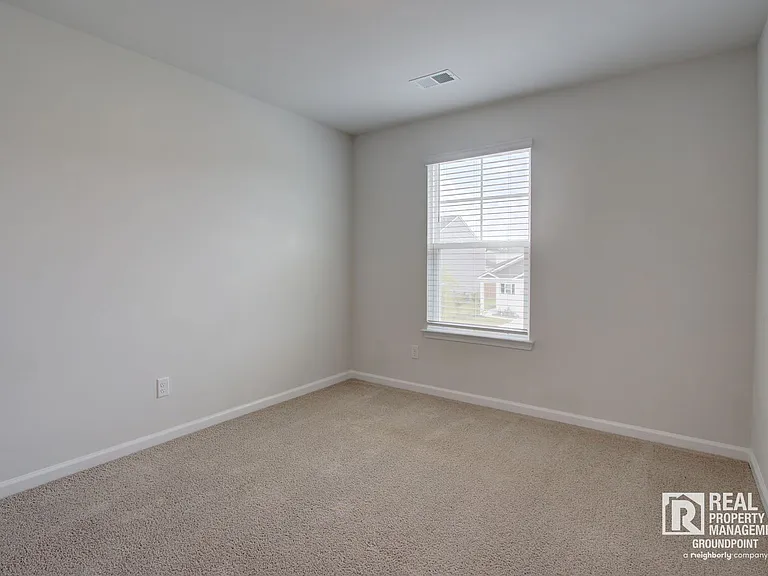 298 Watersglen Dr — Photo 21
