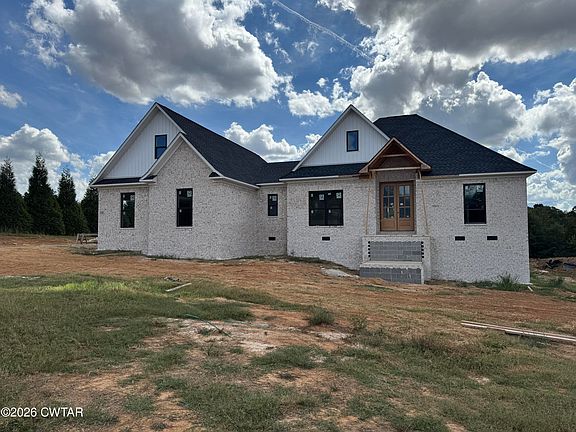 2nd image of 270 Oak Ridge Dr