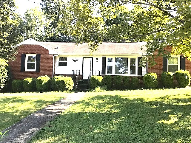 3 bed, 1500 sqft, $1,700 — Photo 1