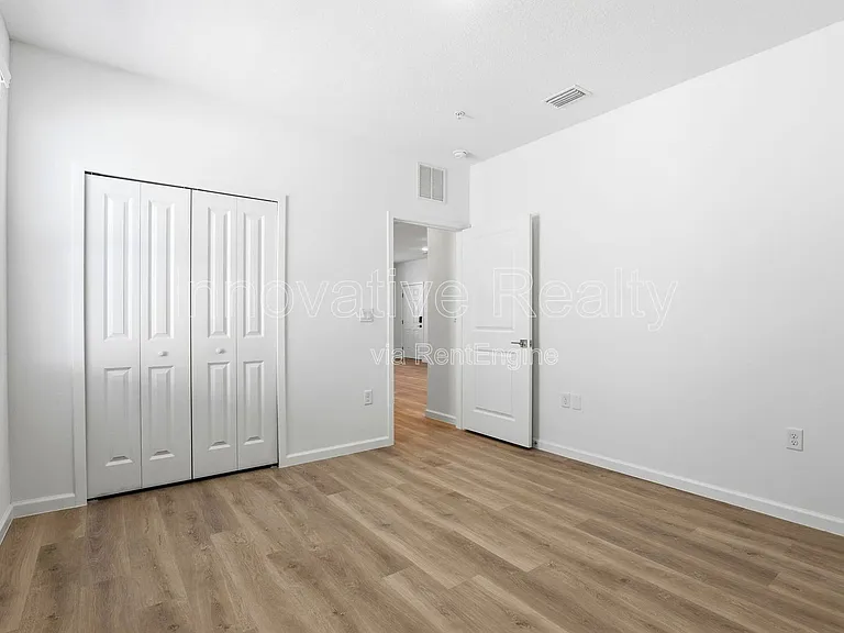 Venture Apartments — Photo 156