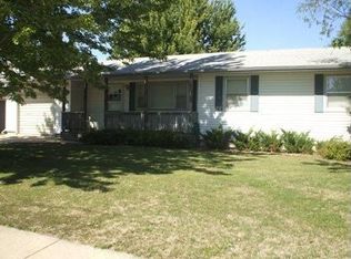 1308 16th St, Wamego, KS 66547
