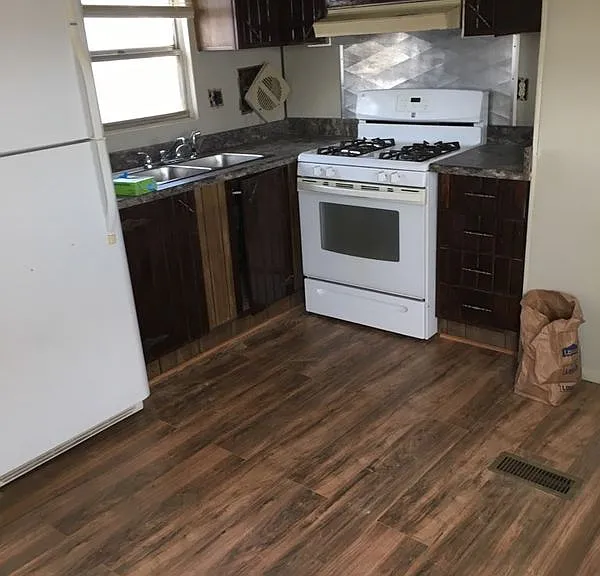 815 Tomah Ave #12 — Photo 6