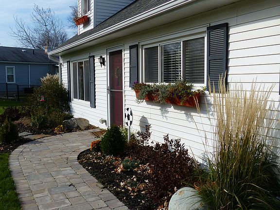 5th image of 1590 Westgate Dr