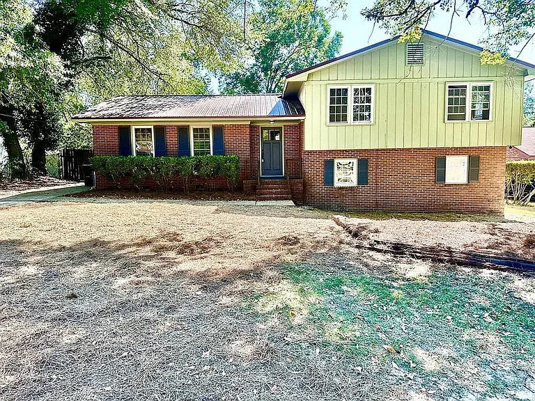 352 Henson Dr — Photo 1