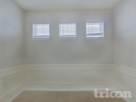 4th image of 22517 E Layton Cir