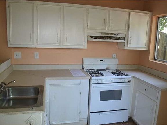5th image of 128 Governors Dr