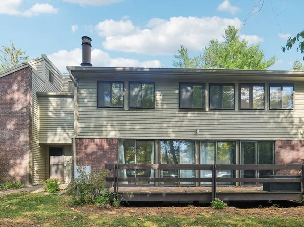 237 Brown Bear Xing Unit 237, Village Of Nagog Woods, MA 01718