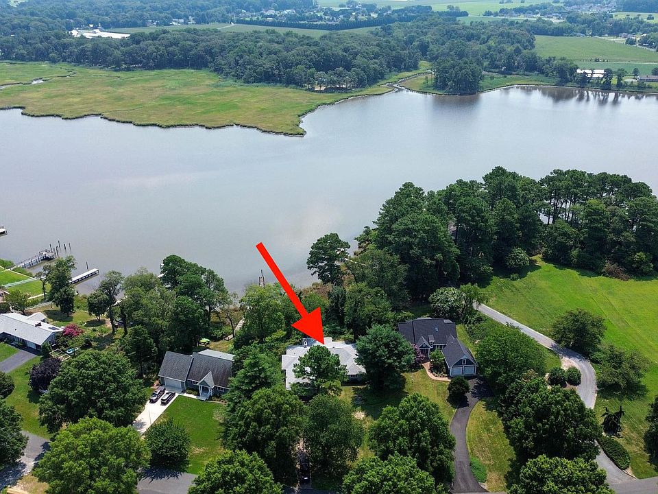 1st image of 133 Riverview Dr