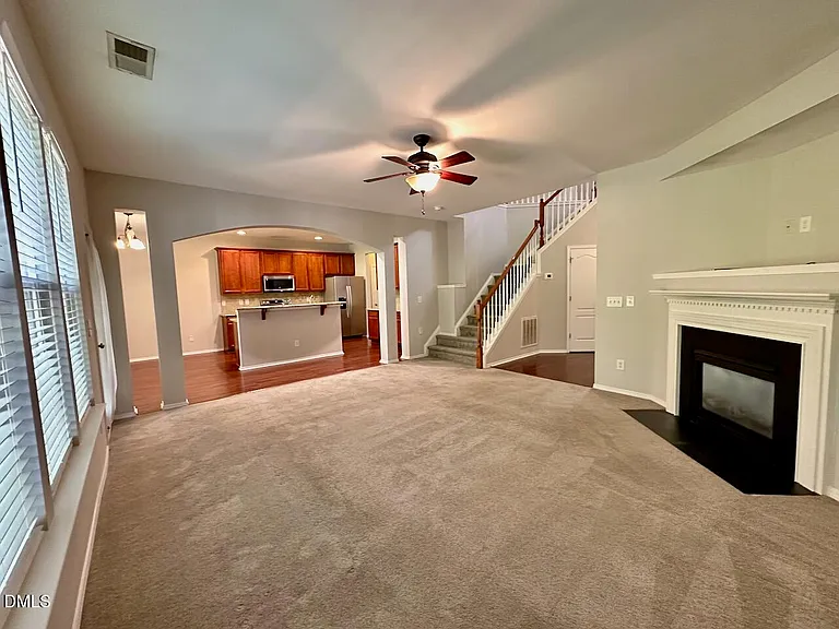 8208 Stone Cellar Dr — Photo 9