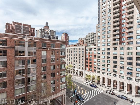 4th image of 99 Battery Pl APT 10J