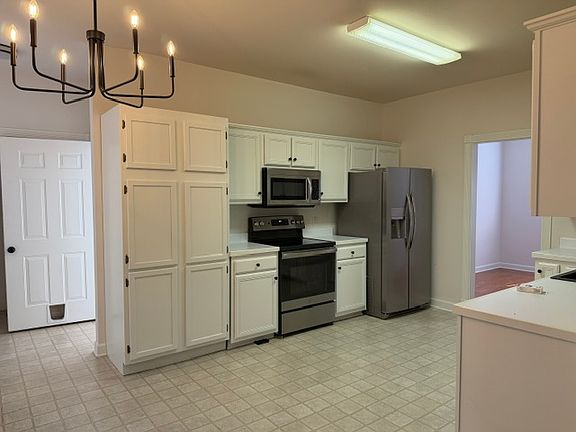 4th image of 101 William Driver Ln