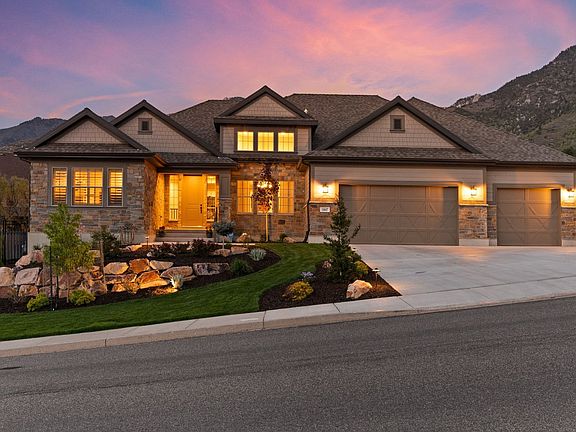 2nd image of 10847 S Hiddenwood Dr