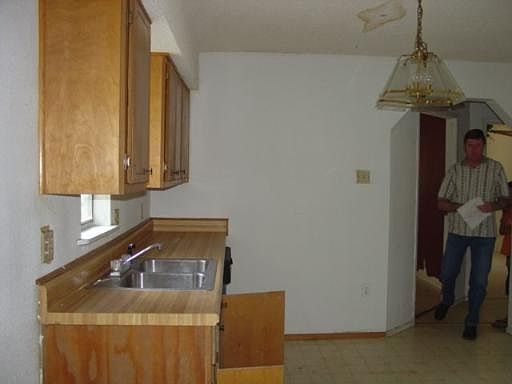 2nd image of 441 AMAYA CALLE