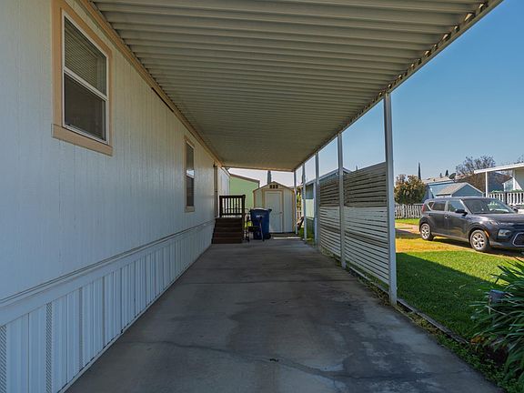4th image of 6450 N Winton Way Space 67