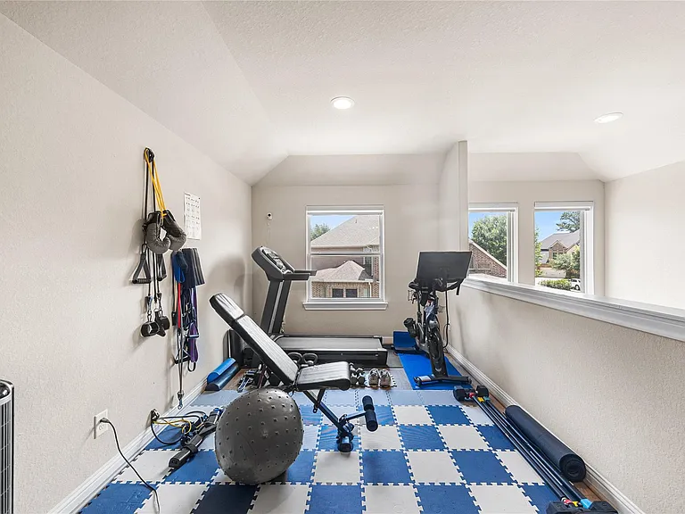 9614 Blackberry Terrace Dr — Photo 40