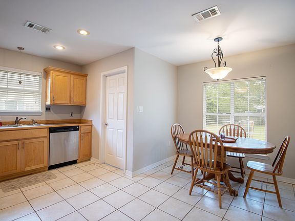 4th image of 1220 John Evans Dr