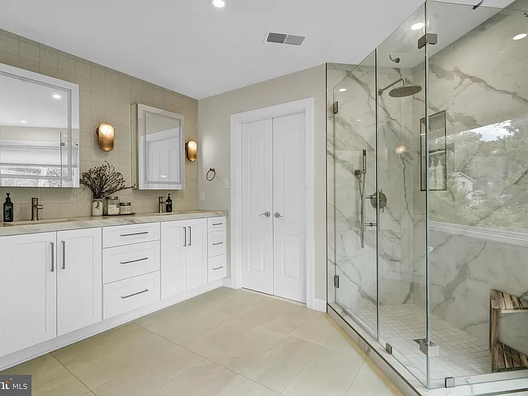6719 Tennyson Dr — Photo 20