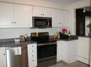 26 Acacia Dr S #C, Middletown, RI 02842