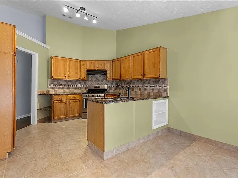760 Trellis Pond Ct #4 — Photo 15