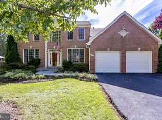 9369 Braymore Cir, Fairfax Station, VA