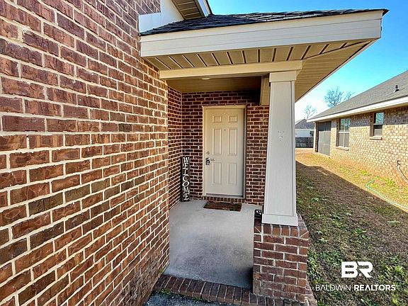 3rd image of 16078 Trace Dr