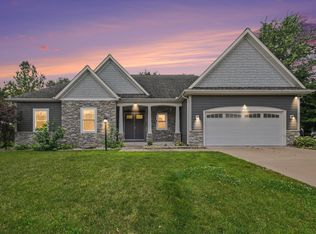 2512 Running Deer Dr, South Bend, IN 46614