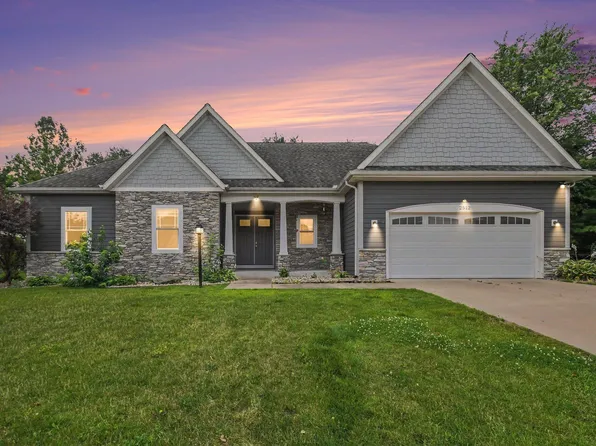 2512 Running Deer Dr, South Bend, IN 46614
