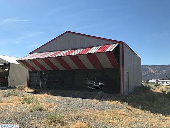 4th image of 305 Airport Way SW
