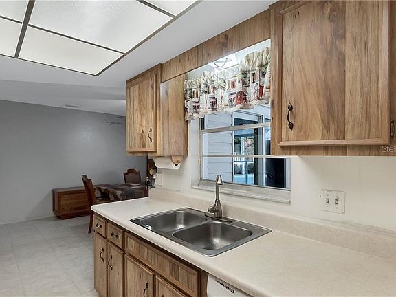 5th image of 2426 Benjamin Dr