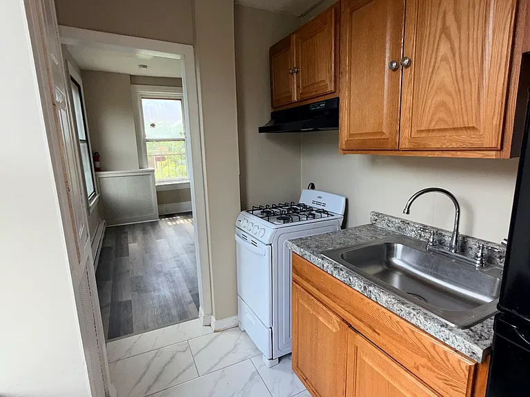 144 Mercer St #2A — Photo 3