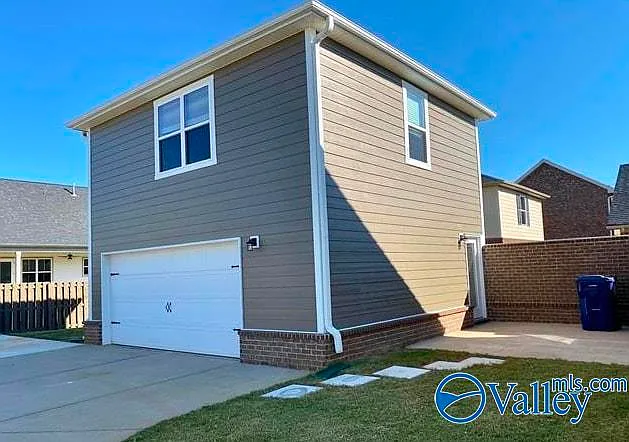 1111 Pegasus Dr NW — Photo 5
