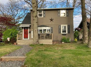 51 Plymouth St, West Babylon, NY 11704