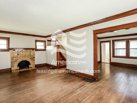 1707196_002_living_room_3.jpg
