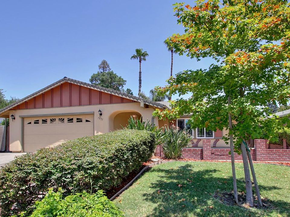 1st image of 7971 La Coruna Dr