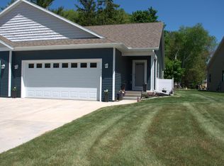 711 Laurie Ann Cir, Watertown, WI 53098