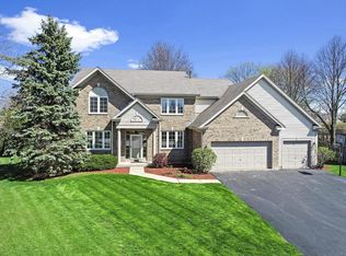 7112 Congress Ct, Gurnee, IL 60031