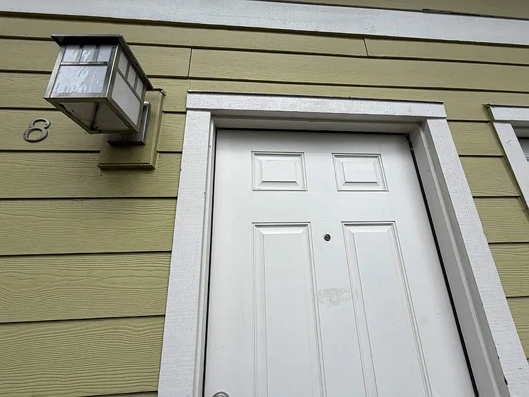 3123 SW Dolph Ct #8 — Photo 6