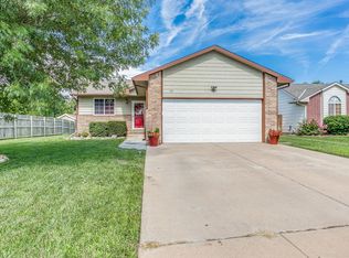 1721 S Shefford Cir, Wichita, KS 67209