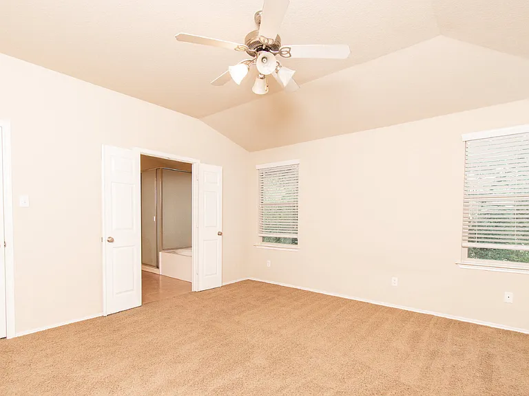 7109 Golden Oak Ln — Photo 14