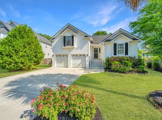 1582 Ocean Neighbors Blvd, Charleston, SC 29412