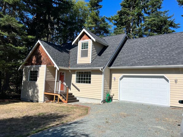 1365 Admirals Dr, Coupeville, WA 98239