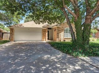 5908 73rd St, Lubbock, TX 79424