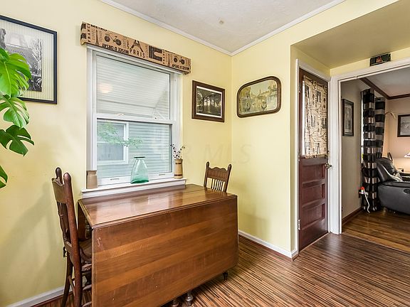 4th image of 3438 Medina Ave