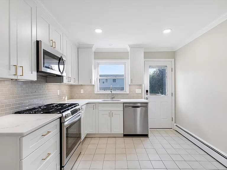 7 Madison St #1 — Photo 8