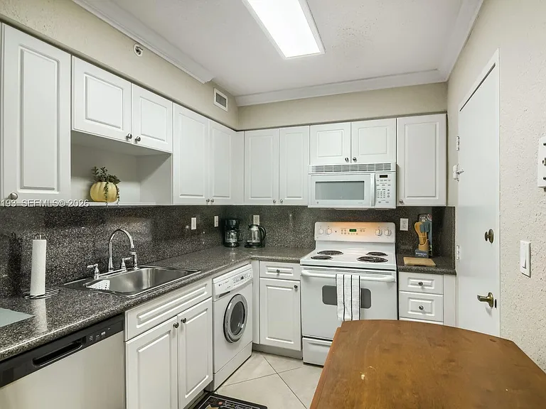 2501 S Ocean Dr #1129 — Photo 4