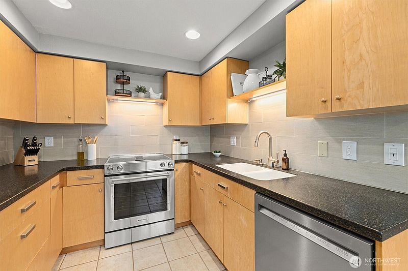 4th image of 8225 212th Street SW #304