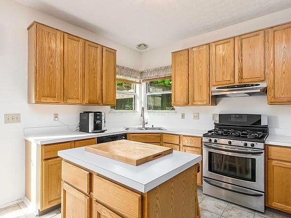 5th image of 6052 Round Tower Ln #1