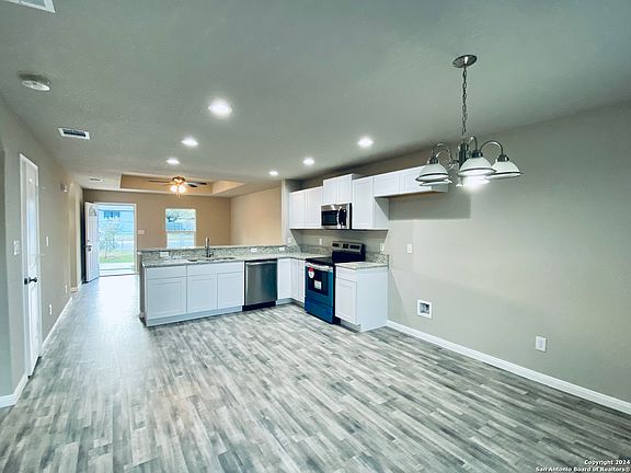 3rd image of 9442 Strech Ave